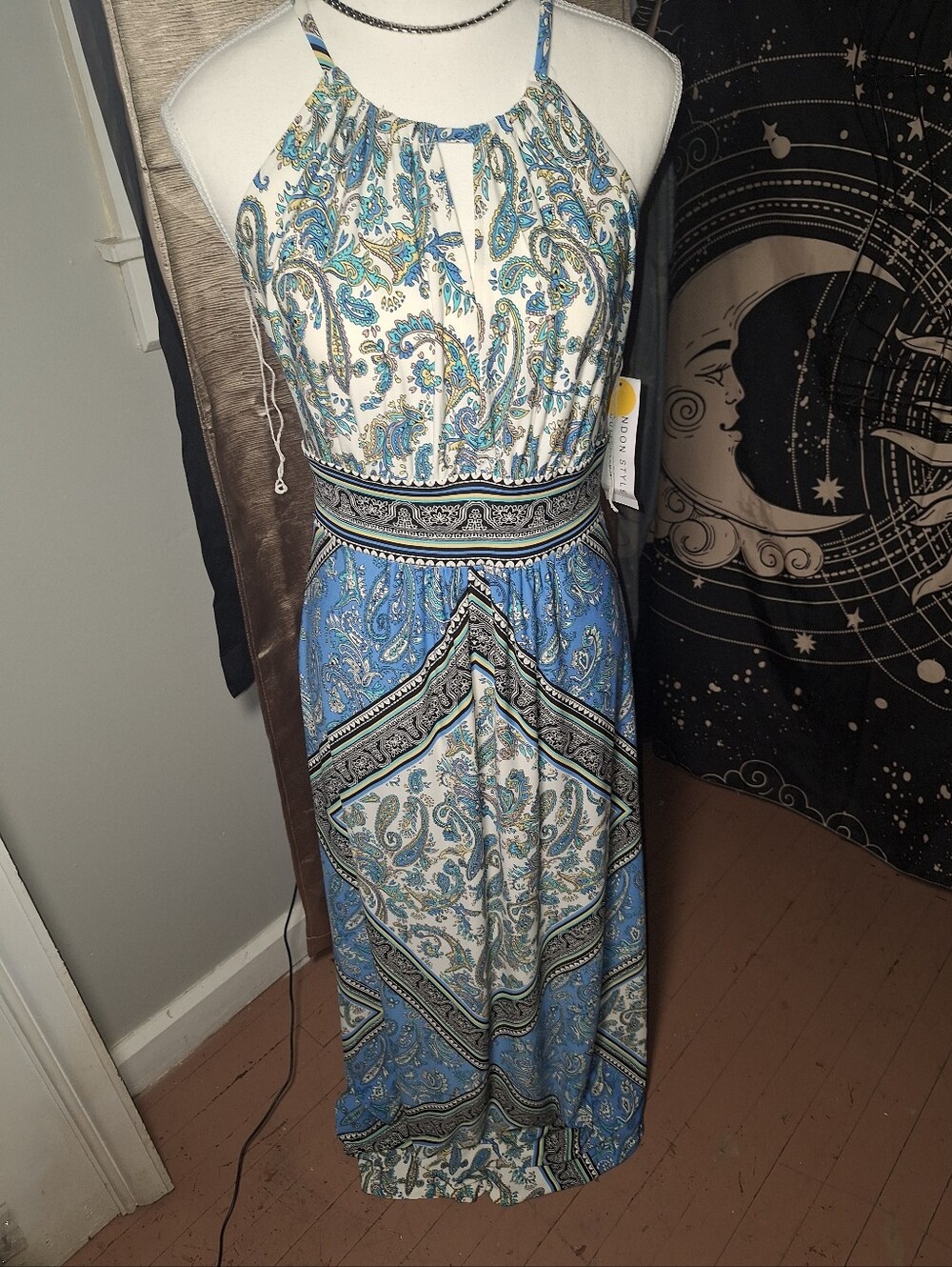 NWT Sleeveless Blue Paisley Halter Maxi Dress